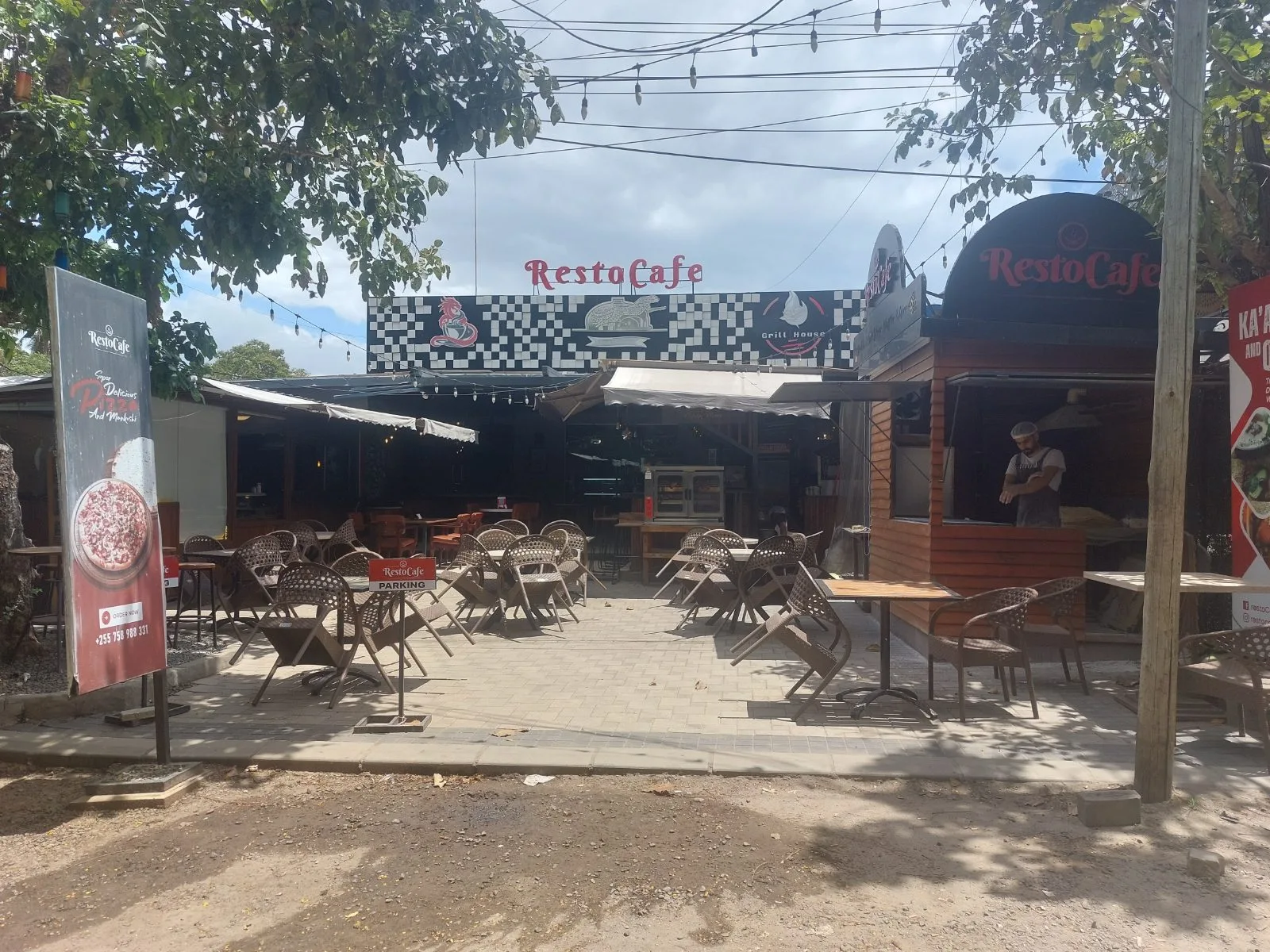 Resto  Cafe