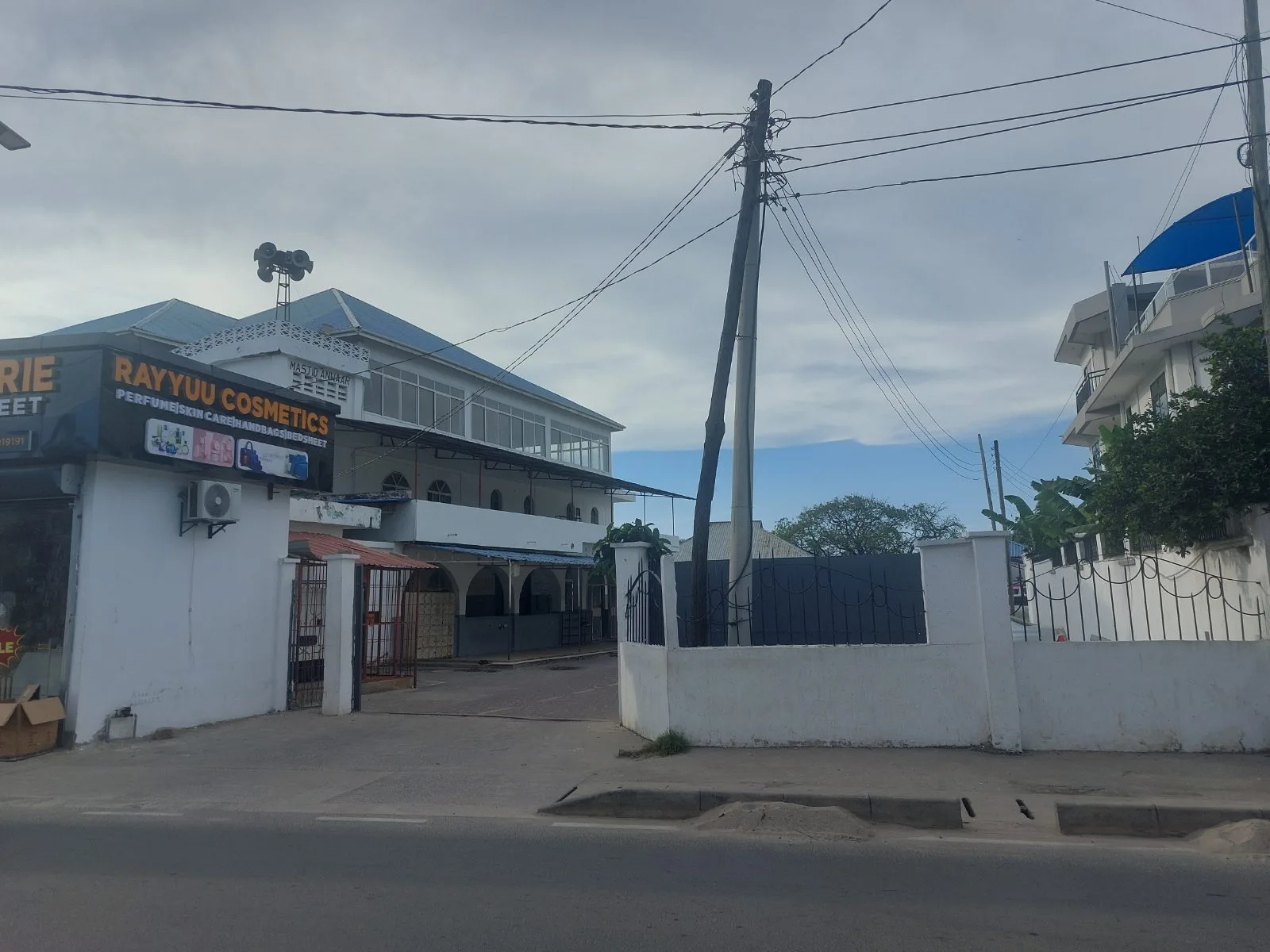 Masjid Anwaar